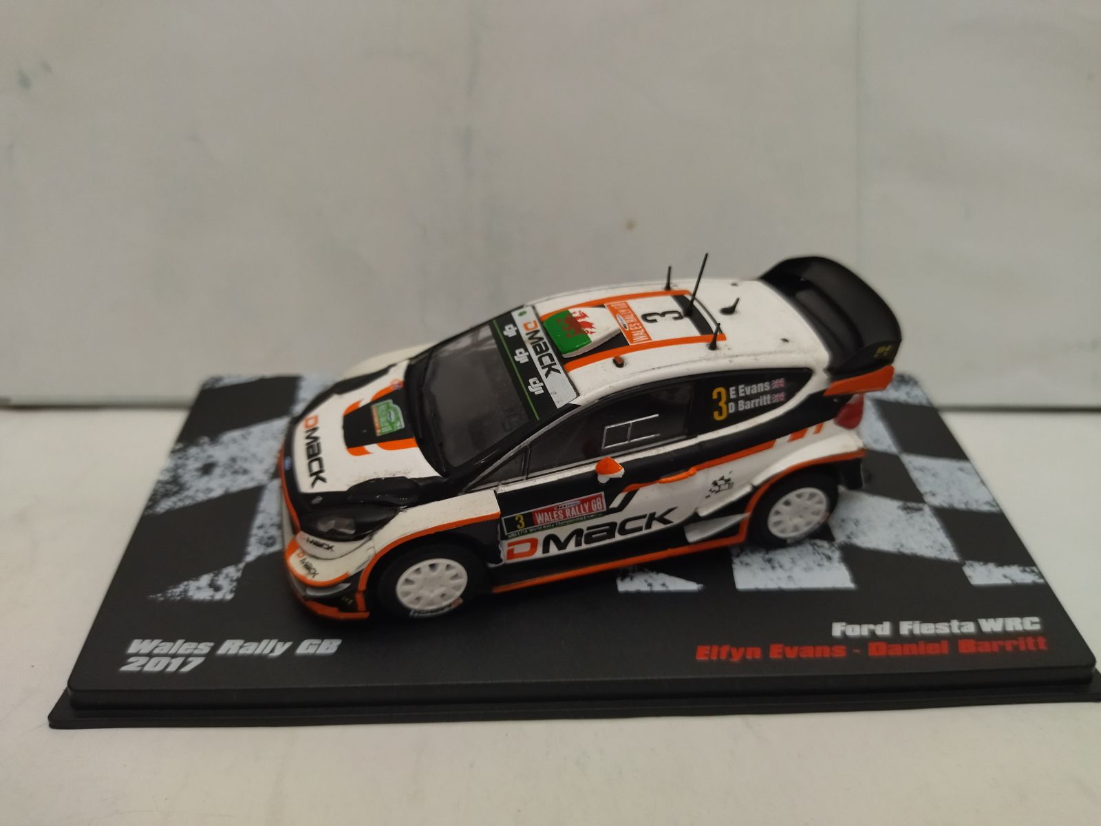 1/43 Ford Fiesta WRC 2017 E.エバンス 優勝マシン Spark 1⁄43 Ford Fiesta