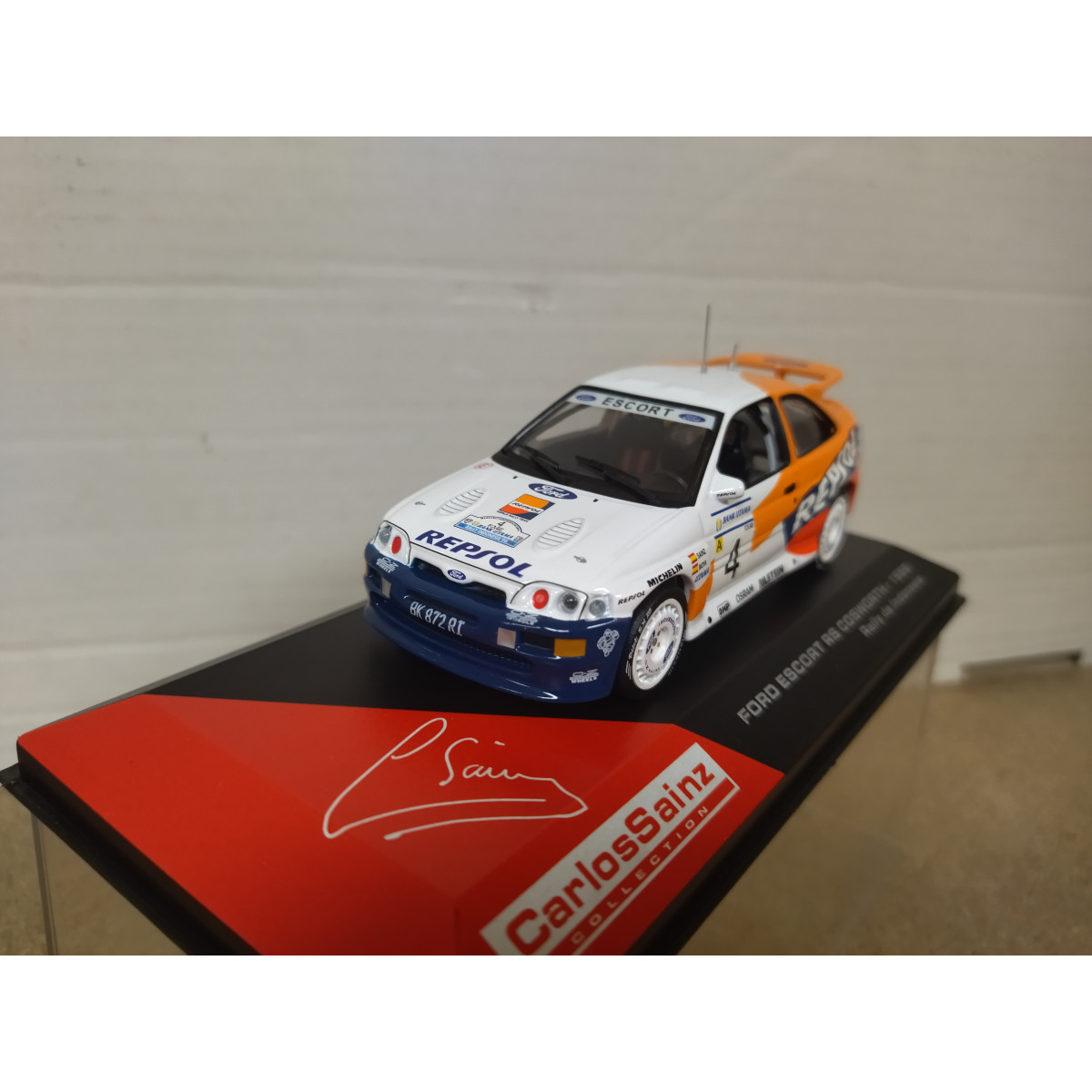 Miniature Ford Escort RS Cosworth – Vainqueur Spa 1996 – Ixo 1/43