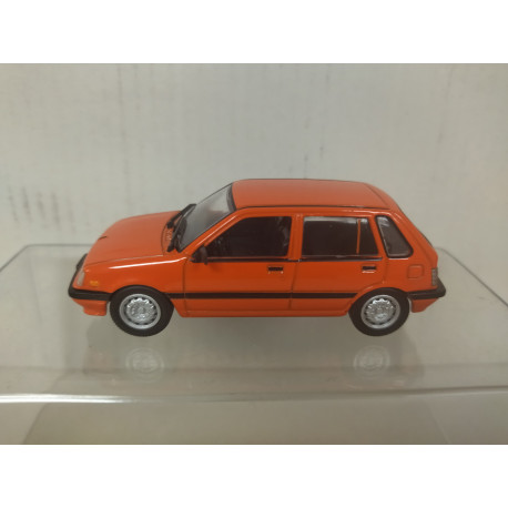 CHEVROLET SPRINT 1985 4P RED (SUZUKI SWIFT) CARROS COLOMBIA 1:43 LUPPA IXO