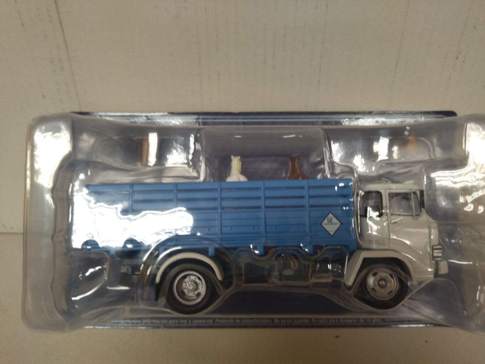 EBRO D-700 1970 CAMION/TRUCK 1:43 SALVAT IXO - BCN STOCK CARS