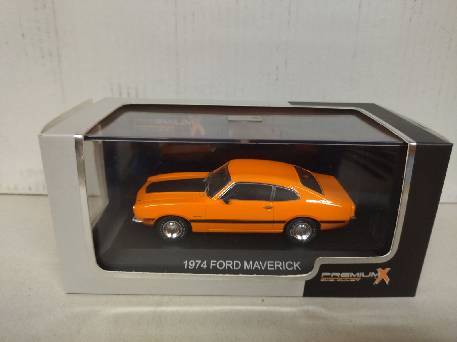 FORD MAVERICK 1974 ORANGE/BLACK 1:43 PREMIUMX URNA RAJADA - BCN