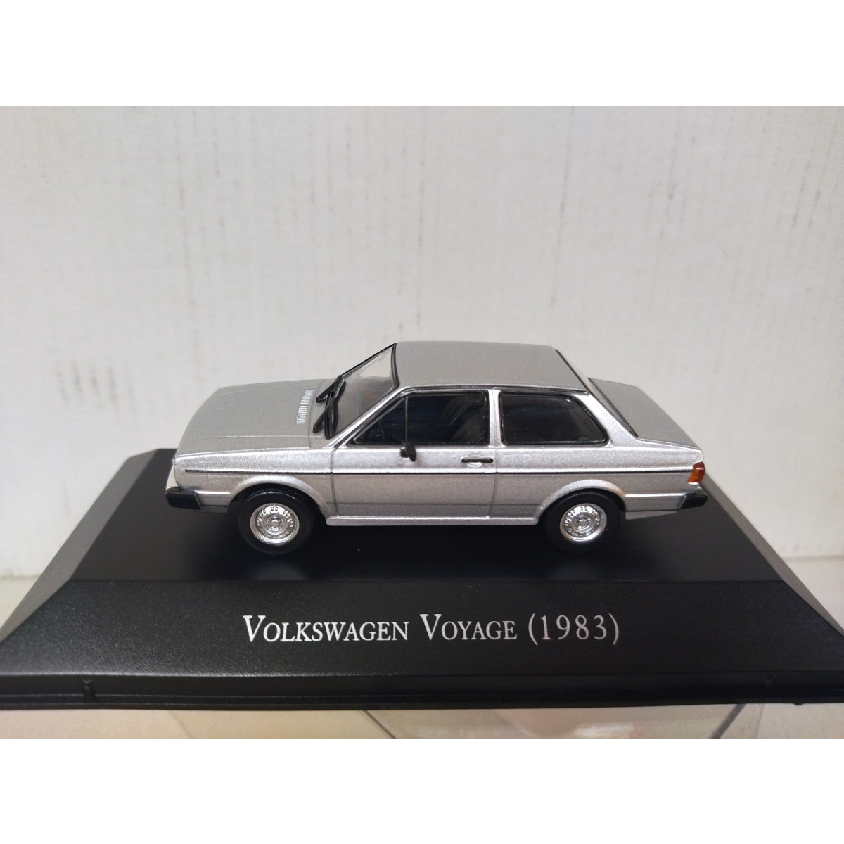 Modèle Réduit 1/43 ZIL 111 G - DeAgostini Ixo, Voiture Soviétique Vintage, Neuf