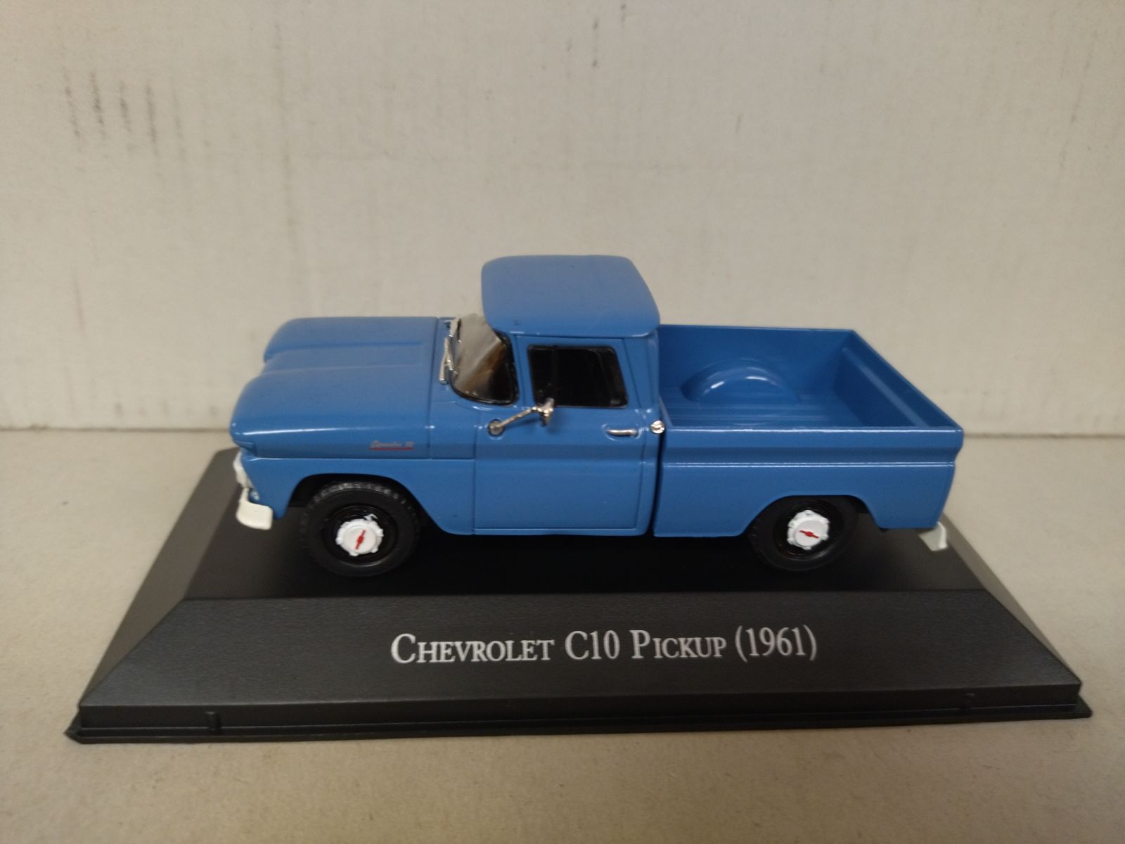 1972 Chevrolet Cheyenne C10 Short Bed Pickup Truck In Electric Blue And Gunmetal Gray