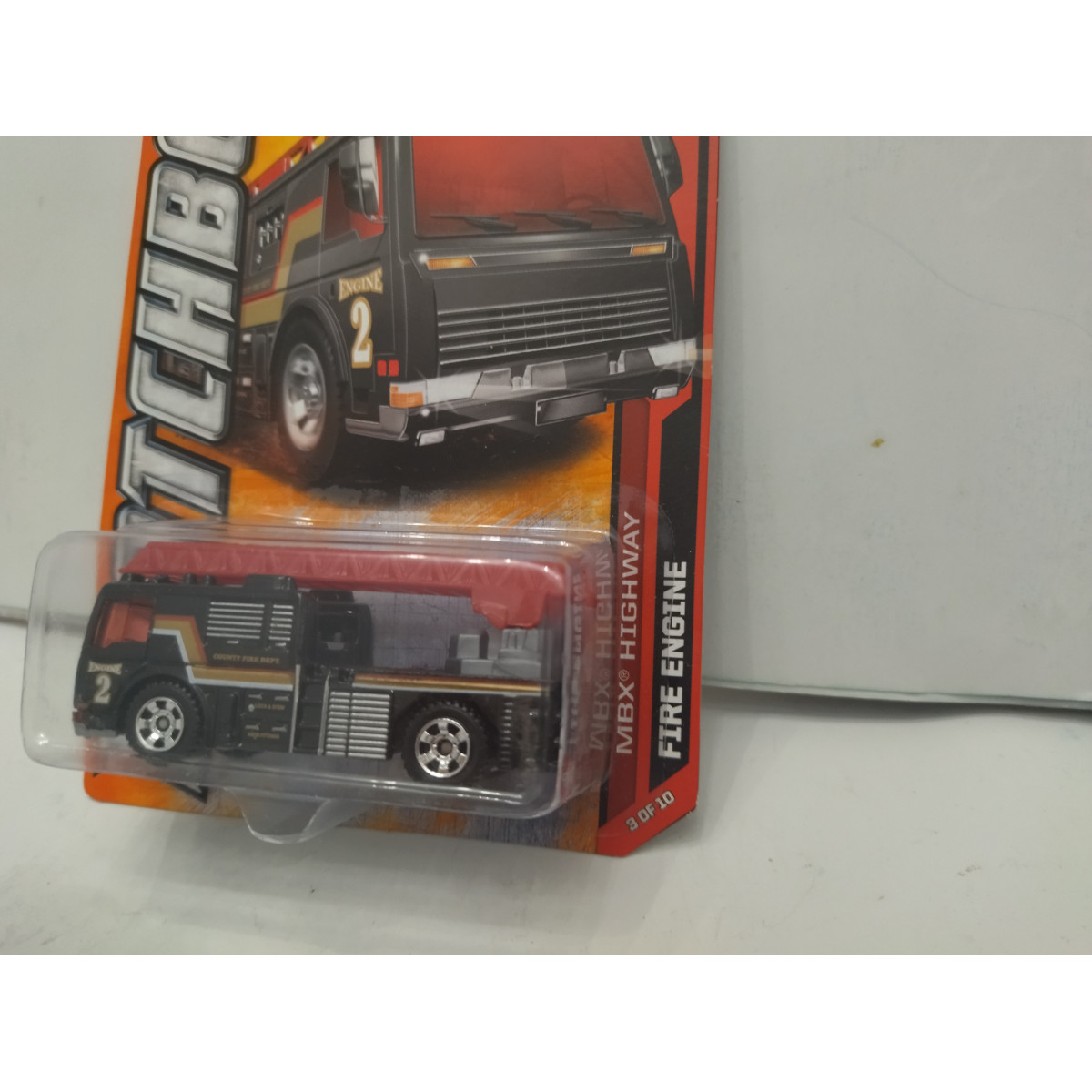 FIRE ENGINE BLACK 1:64 MATCHBOX USA CARD - BCN STOCK CARS