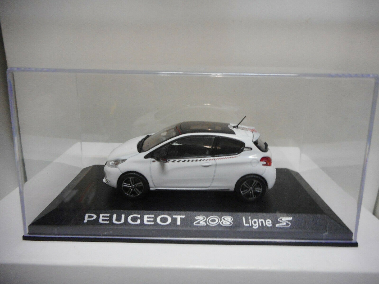 2019 Peugeot 208 GT NOREV 1:43 perl-weiss 2019 Peugeot 208 GT NOREV 1:43 perl-weiss