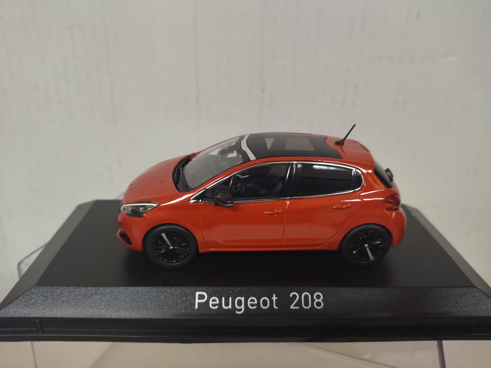 Norev-472819 – Peugeot 208 – 2015ROUGE – ölçek 1/43 : Norev