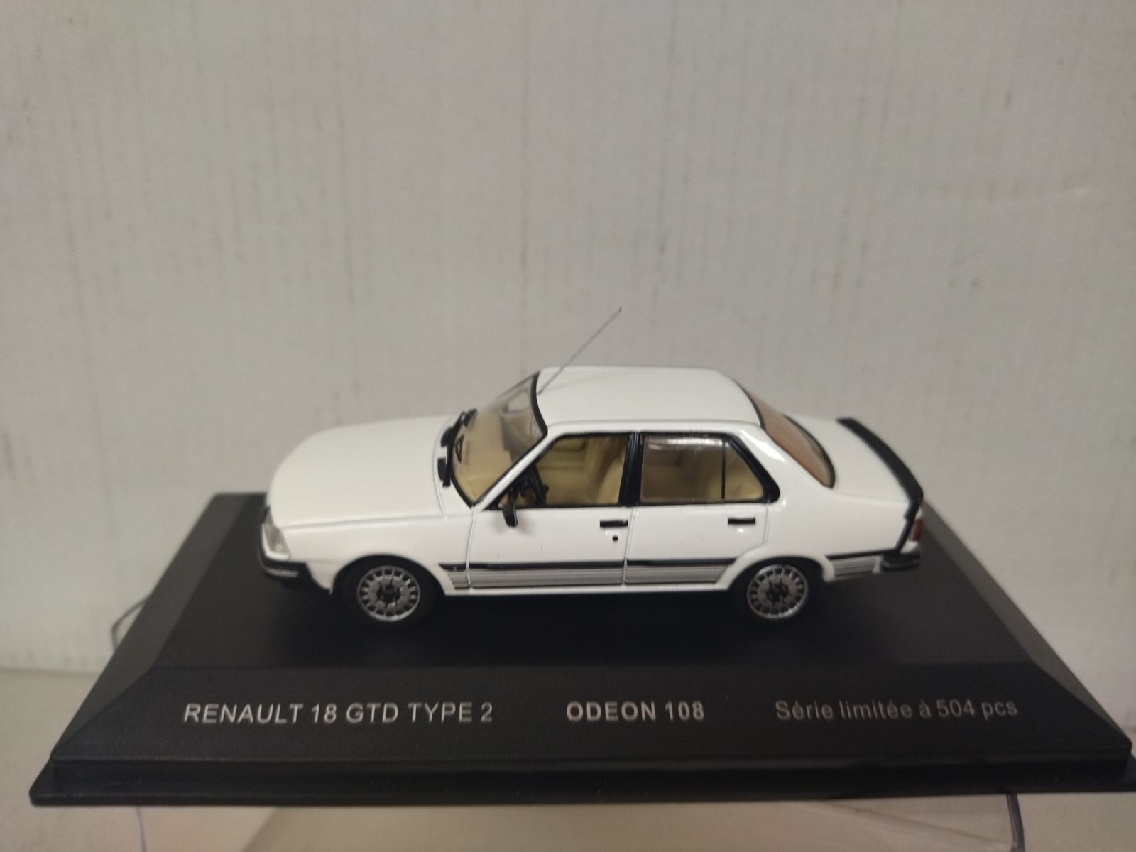 Miniature renault 1 18 – Trouvez le meilleur prix