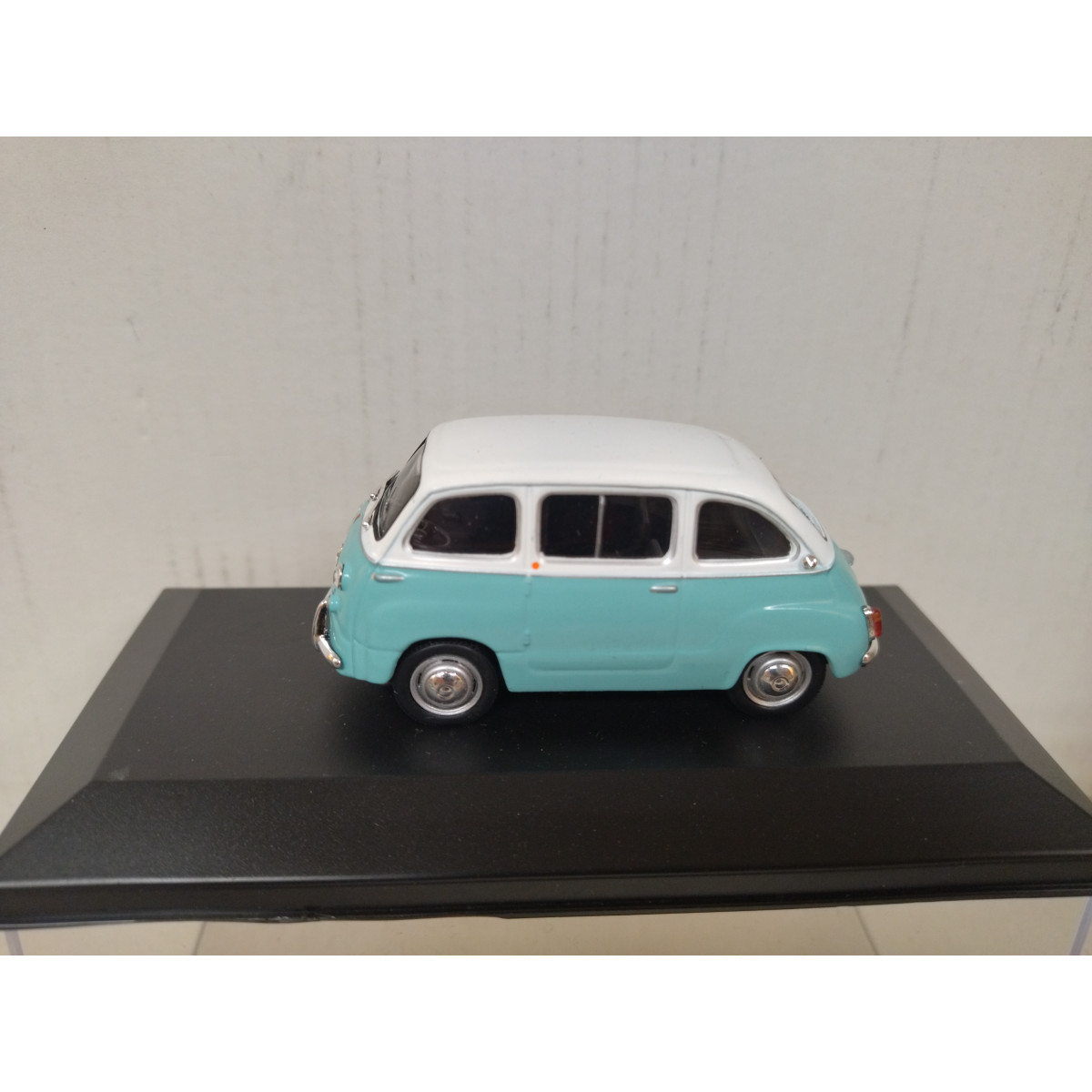 FIAT 600 MULTIPLA BLUE WHITE 1 43 DeAGOSTINI IXO CAJA NO ORIGINAL BCN STOCK CARS