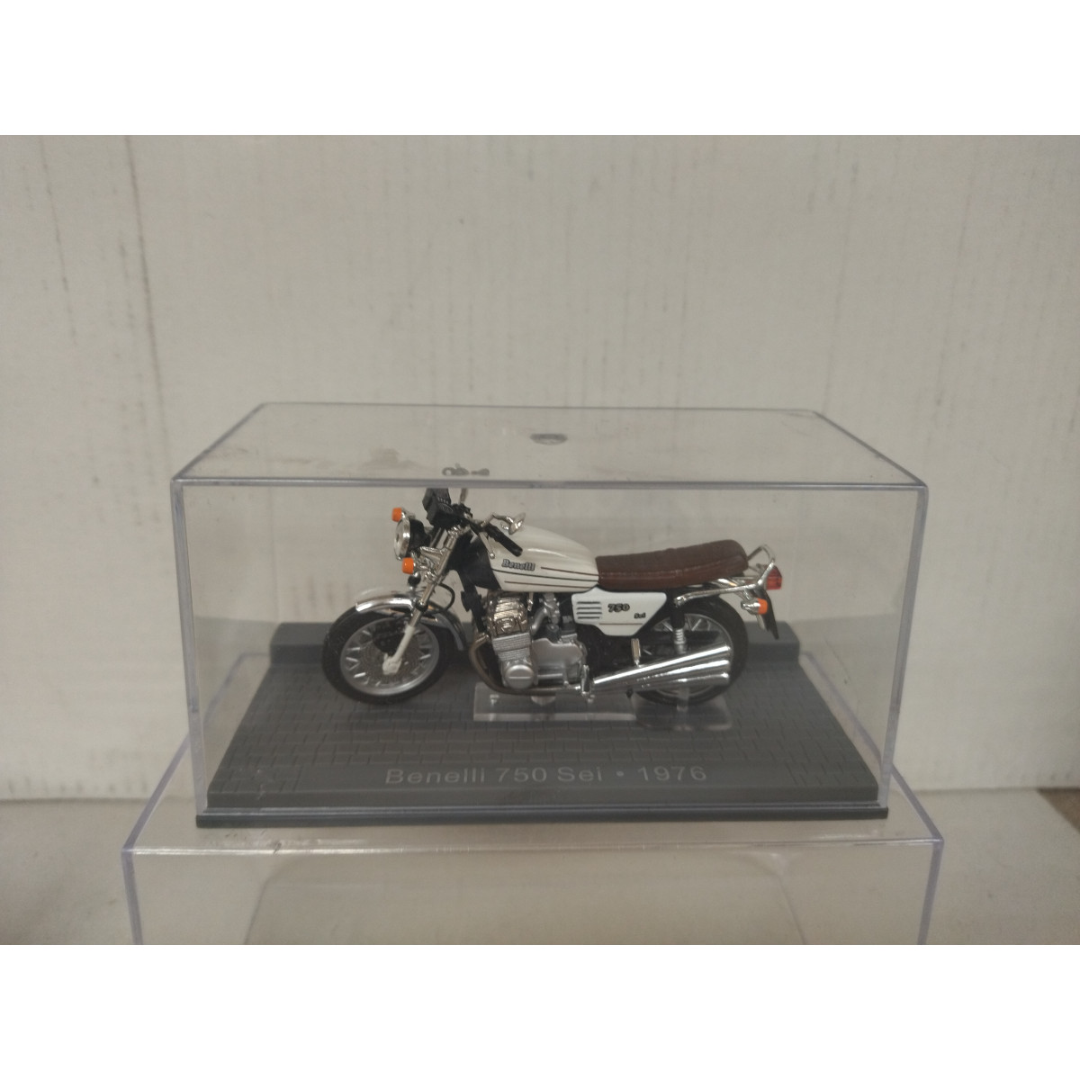 BENELLI 750 SEi 1976 CLASSIC MOTO/BIKE 1:24 ALTAYA IXO - BCN STOCK