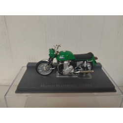MUNCH MAMMOTH 1967 GREEN CLASSIC MOTO/BIKE 1:24 ALTAYA IXO