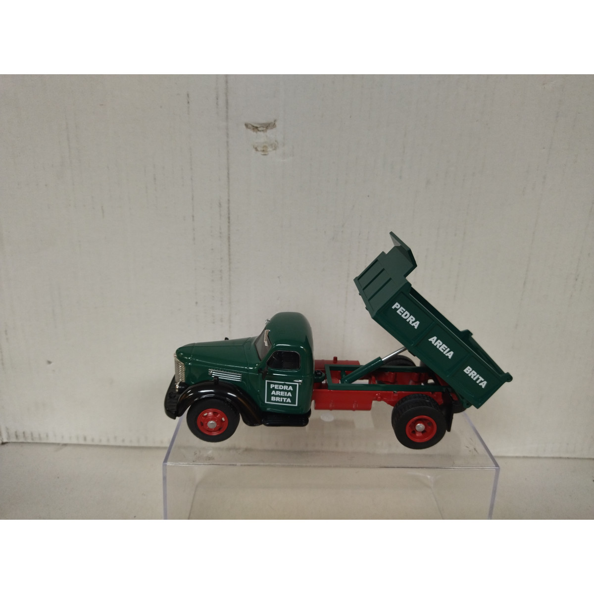 International Harvester DCOF-405 1959 rouge/jaune Yamaha au 1/43ème IXO - La Boutique de la Route