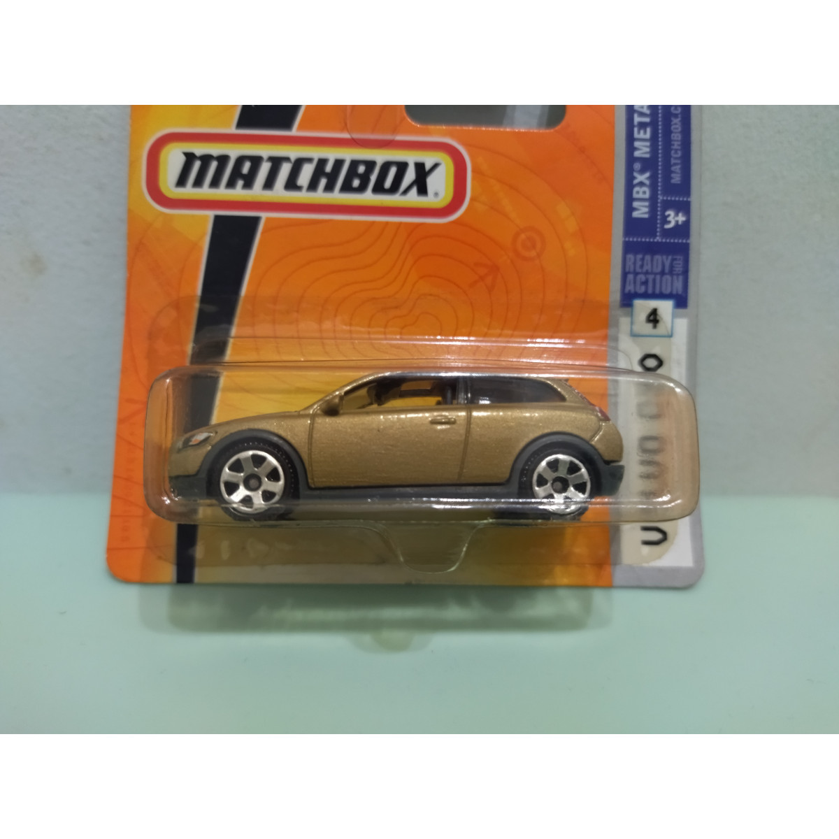 VOLVO C30 GOLD MBX 4 1 64 MATCHBOX BCN STOCK CARS