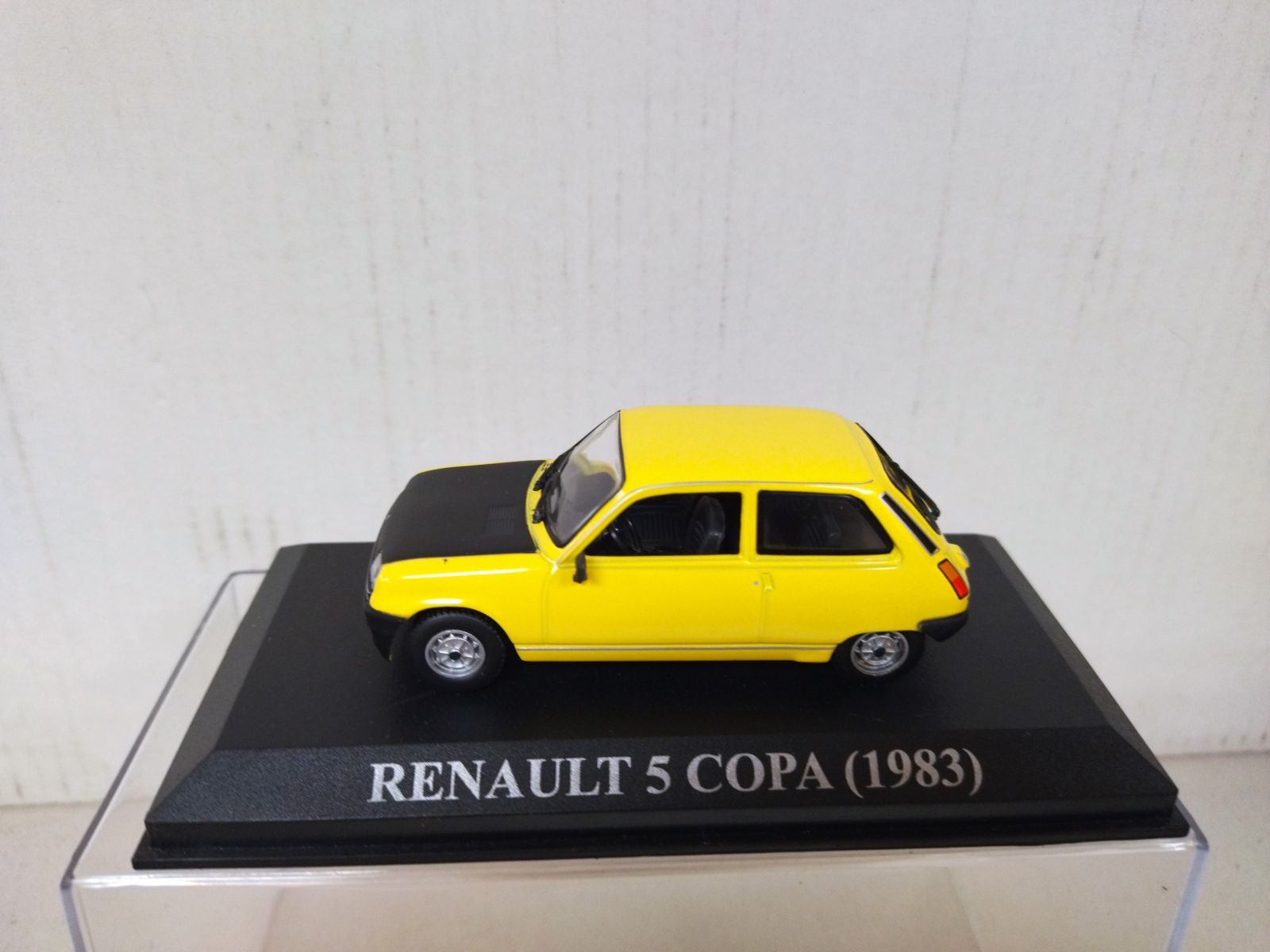 1/43 RENAULT 5 R5 COPA 1983 IXO QUERIDOS COCHES ESPAGNE