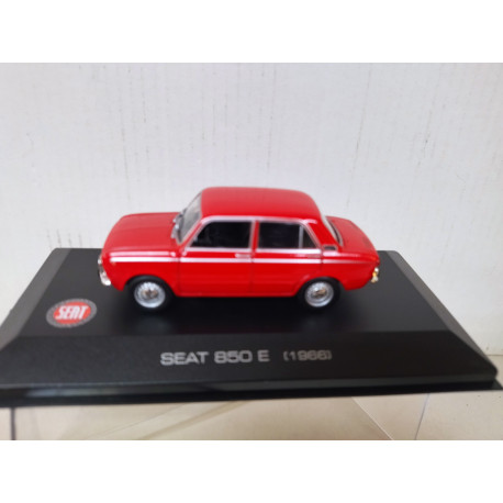 SEAT 850E 1966 4 PUERTAS ROJO 1:43 ALTAYA IXO