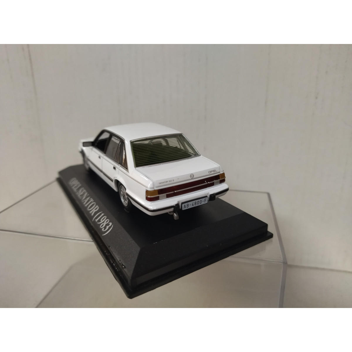Modèle Réduit 1/43 Opel Kadett 1983 Jaune - Marque Ixo / Altaya Queridos Coches - Occasion (Neuf En Boîte)