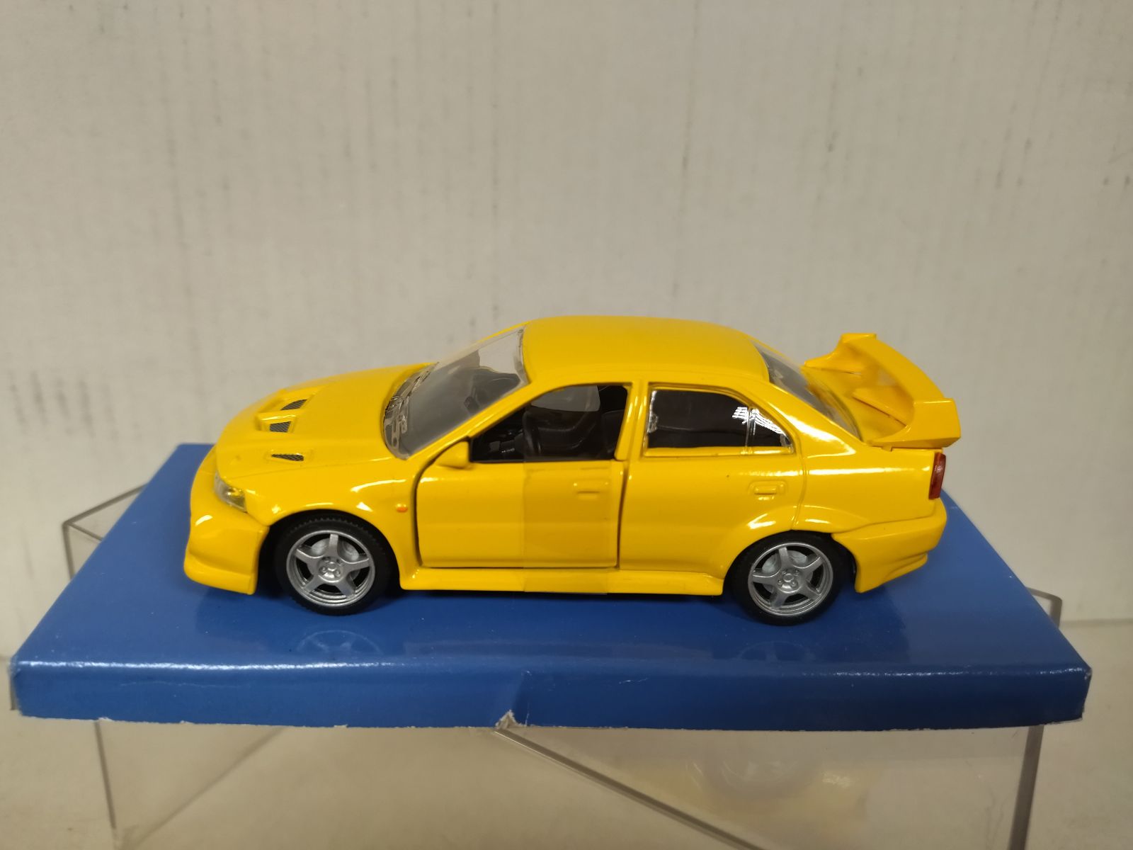 MITSUBISHI LANCER EVO VI YELLOW 1:43 HONGWELL - BCN STOCK CARS