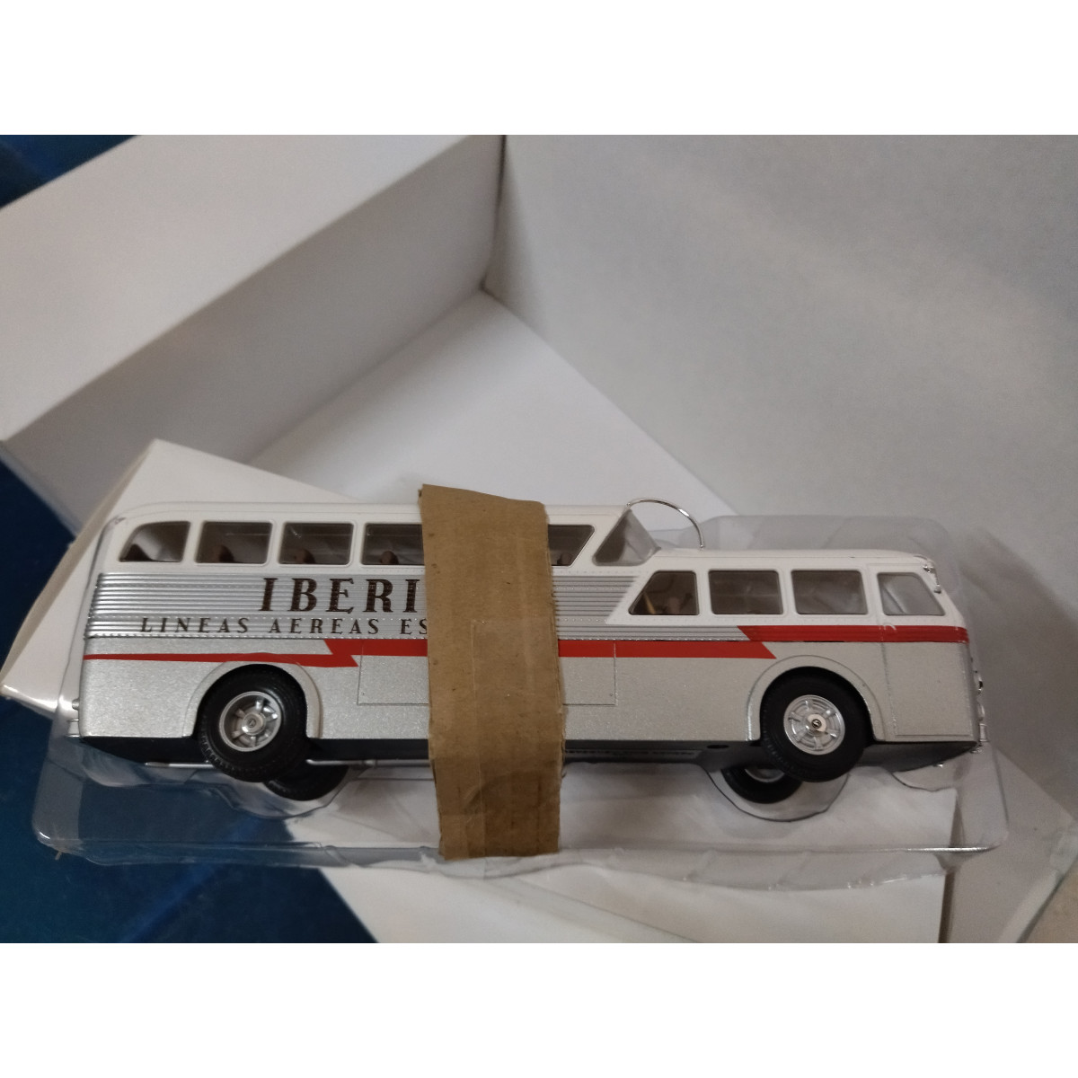 PEGASO Z-403 1951 IBERIA AUTOBUS 1:43 SALVAT IXO NO BOX