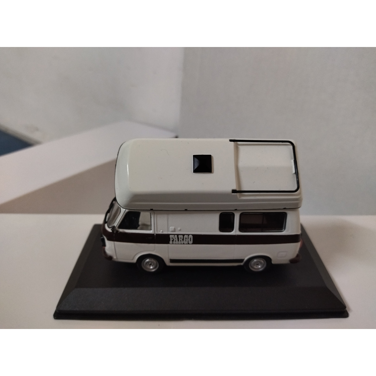 1/43 AUTOCARAVANA CAMPING FIAT 238 FARGO 1981 - Miniaturas coleccion a escala