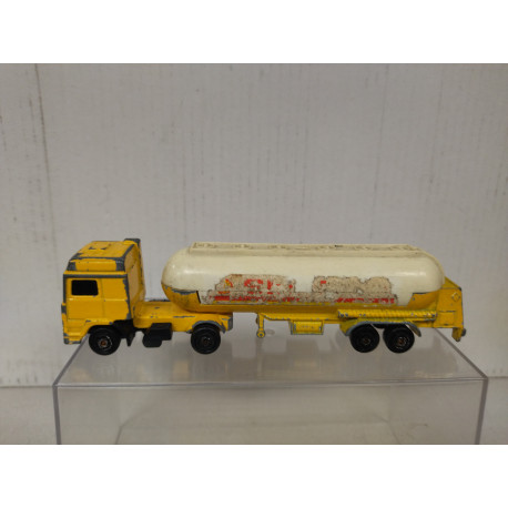 VOLVO SHELL TRUCK/CAMION + TRAILER DESGUACE 1:100/apx 1:64 MAJORETTE 324 NO BOX