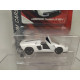 LAMBORGHINI COUNTACH LPI 800-4 WHITE PREMIUM CARS /1:64 MAJORETTE