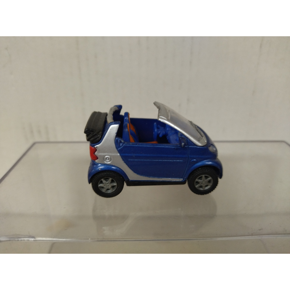 SMART FORTWO CABRIO BLUE 1:55/apx 1:64 SIKU 1042 NO BOX