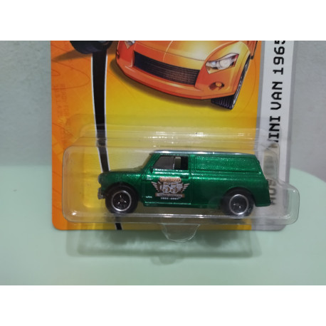 AUSTIN MINI VAN 1965 GREEN MBX 1:64 MATCHBOX