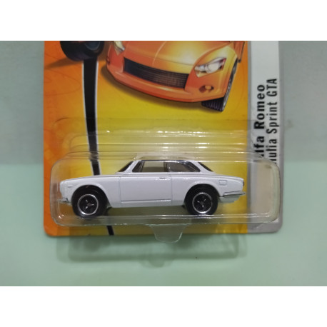 ALFA ROMEO GIULIA GTA WHITE MBX 32 1:64 MATCHBOX