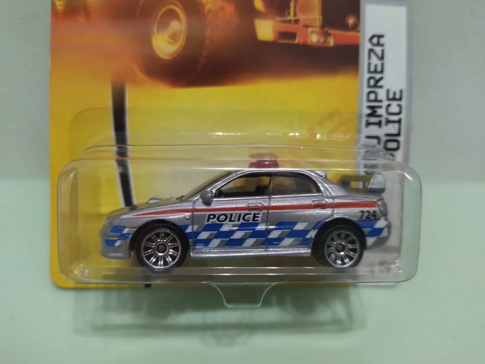 SUBARU IMPREZA POLICE SILVER MBX 45 1:64 MATCHBOX - BCN STOCK CARS