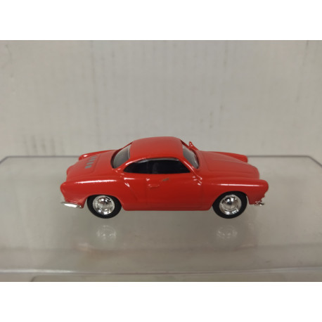 ミニカー1/18箱ありVolkswagen Karmann Ghia 1957 ミニカー1/18箱あり
