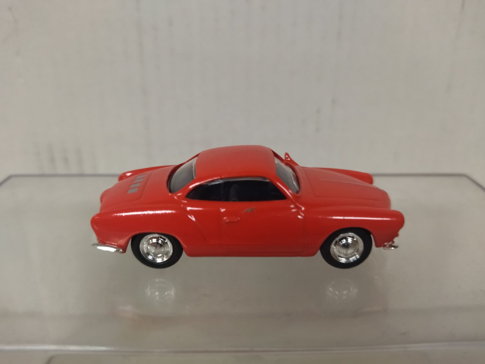 VOLKSWAGEN KARMANN GHIA 1957 RED apx 1:64 GRELL EKU - BCN STOCK CARS