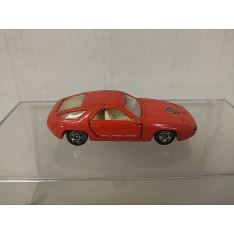 PORSCHE 928 RED 1:63/apx 1:64 TOMICA F53 NO BOX