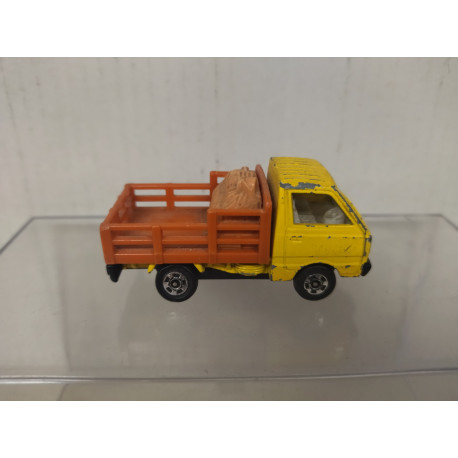 SUZUKI CARRY VAN 1:55/apx 1:64 TOMICA 31 NO BOX