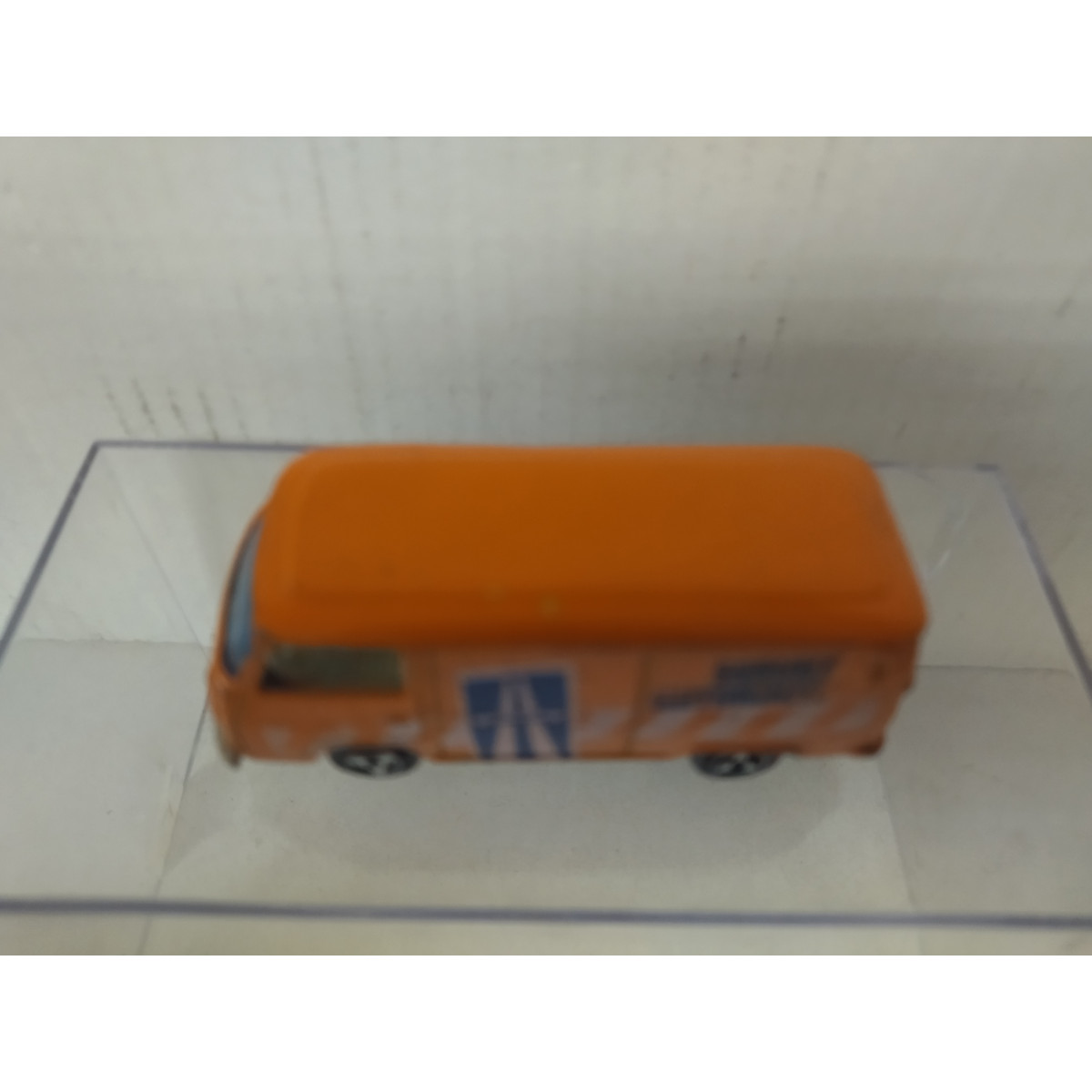 Miniature Majorette N°244 – VW Combi T2 Café Hag, échelle 1/60, Made In France (occasion)