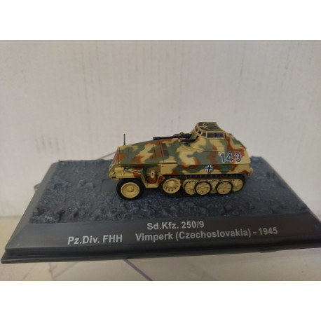 Sd.kfz.250/9 1945 Pz.Div. FHH VIMPERK CZ GERMANY WW 2 1:72 ALTAYA IXO