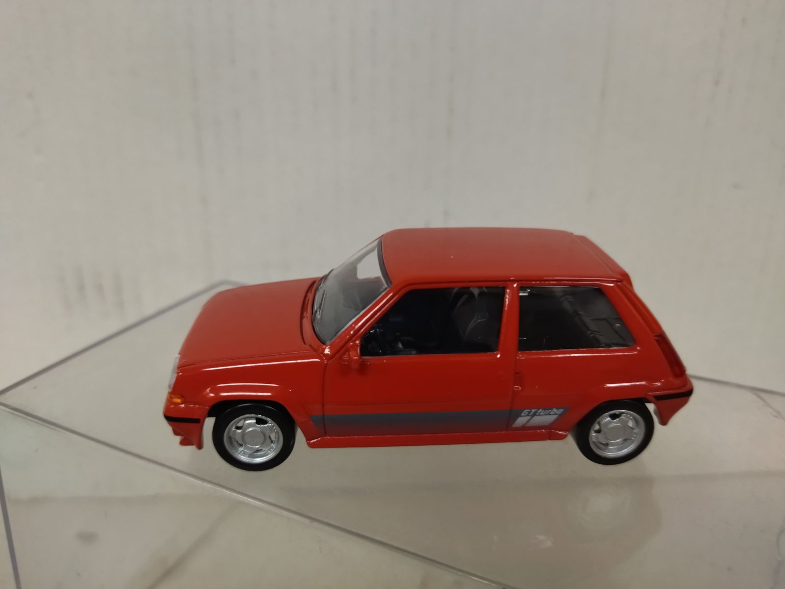 【希少】ユニバーサルホビー 1/43 Renault 5 Supercinq RENAULT 5 SUPERCINQ GT TURBO RED YOUNGTIMER 1:43 NOREV JETCAR | eBay