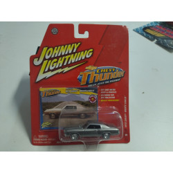 CHEVROLET MONTE CARLO 1972 CHEVY THUNDER 1:64 JOHNNY LIGHTNING