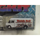 TRUE GRIT HEAVY HAULER´S TOOTSIE ROLL 1:64 JOHNNY LIGHTNING