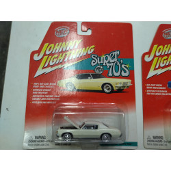 PONTIAC GRAND PRIX 1970 SUPER 70´S 1:64 JOHNNY LIGHTNING