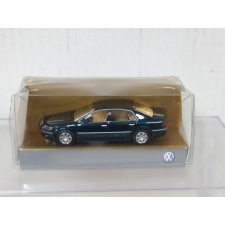 VOLKSWAGEN PHAETON GREEN 1:87 H0 WIKING