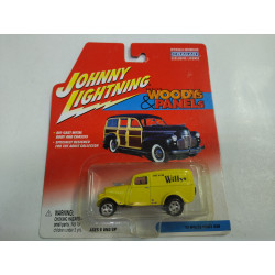 WILLYS PANEL 1933 VAN WOODYS & PANELS 1:64 JOHNNY LIGHTNING