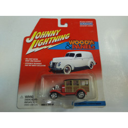FORD MODEL A 1931 STATION WAGON WOODYS & PANELS 1:64 JOHNNY LIGHTNING