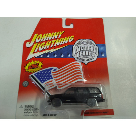 CHEVROLET TAHOE CRIME SCENE AMERICAN GLORY 1:64 JOHNNY LIGHTNING