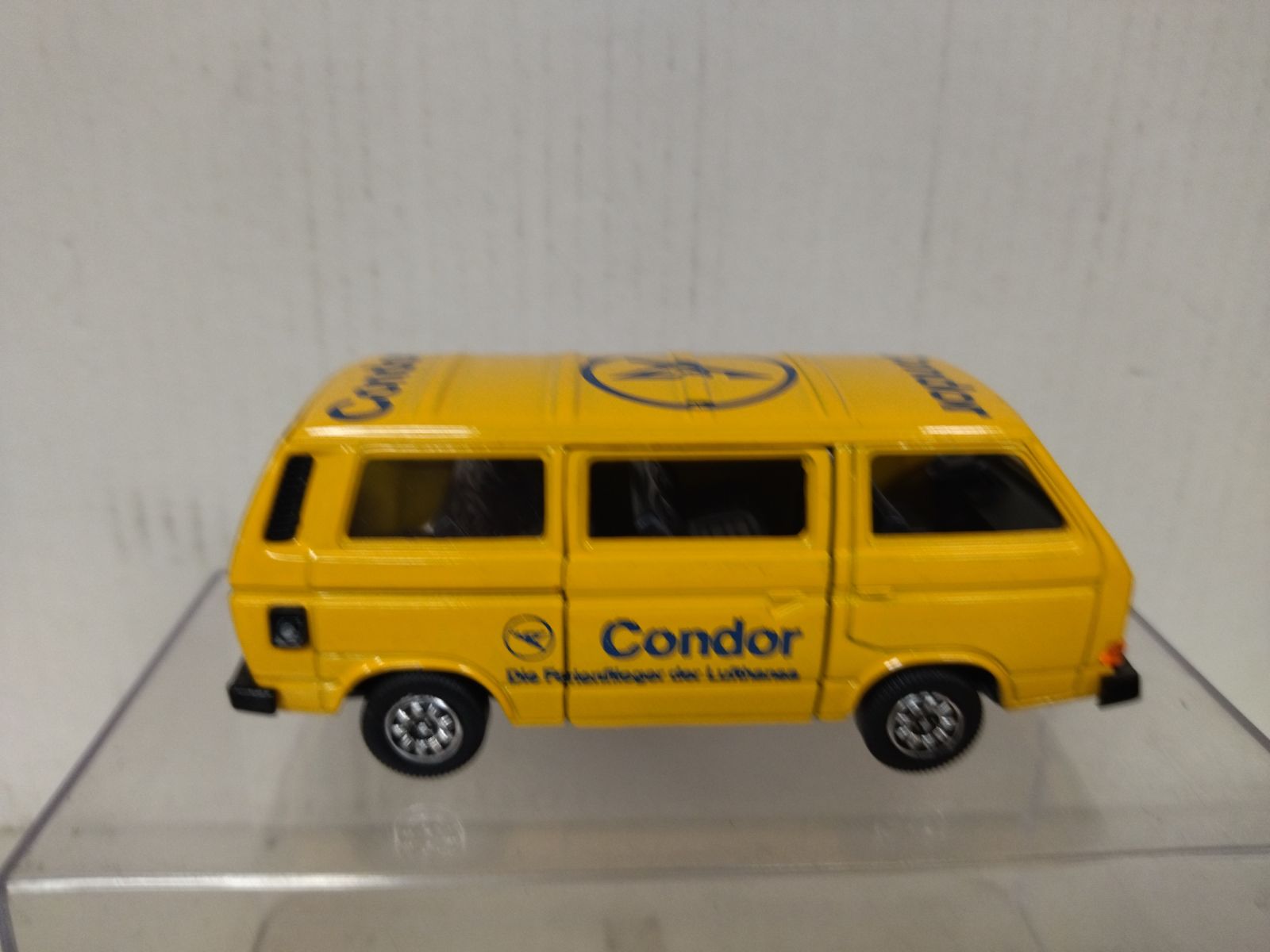 13.10....VW T4 transporter 1990 pompier 1.43 CARARAMA #210ND - Collection