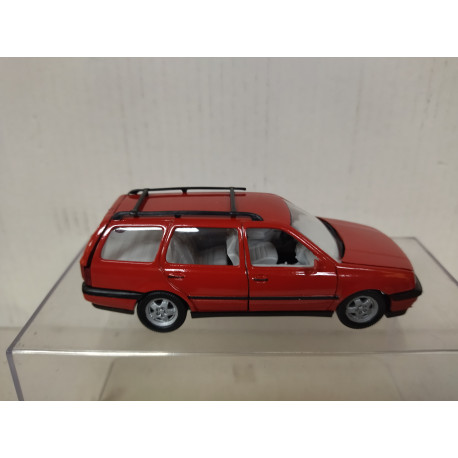 VOLKSWAGEN GOLF 3 VARIANT RED 1:43 SCHABAK 1009 PIEZAS SUELTAS/V FOTO