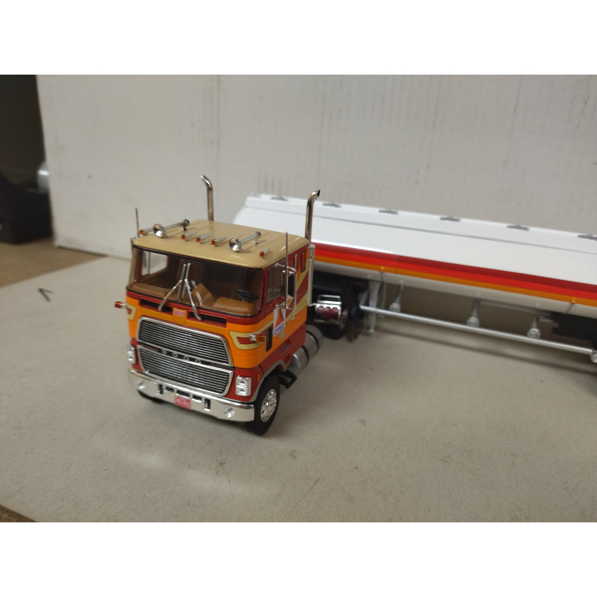 Modèle Réduit Ford Cl9000 1983 Avec Remorque Atlas Van Lines