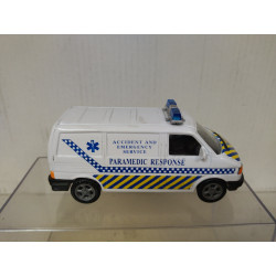 VOLKSWAGEN T4 TRANSPORTER PARAMEDIC RESPONSE 1:43 HONGWELL NO BOX