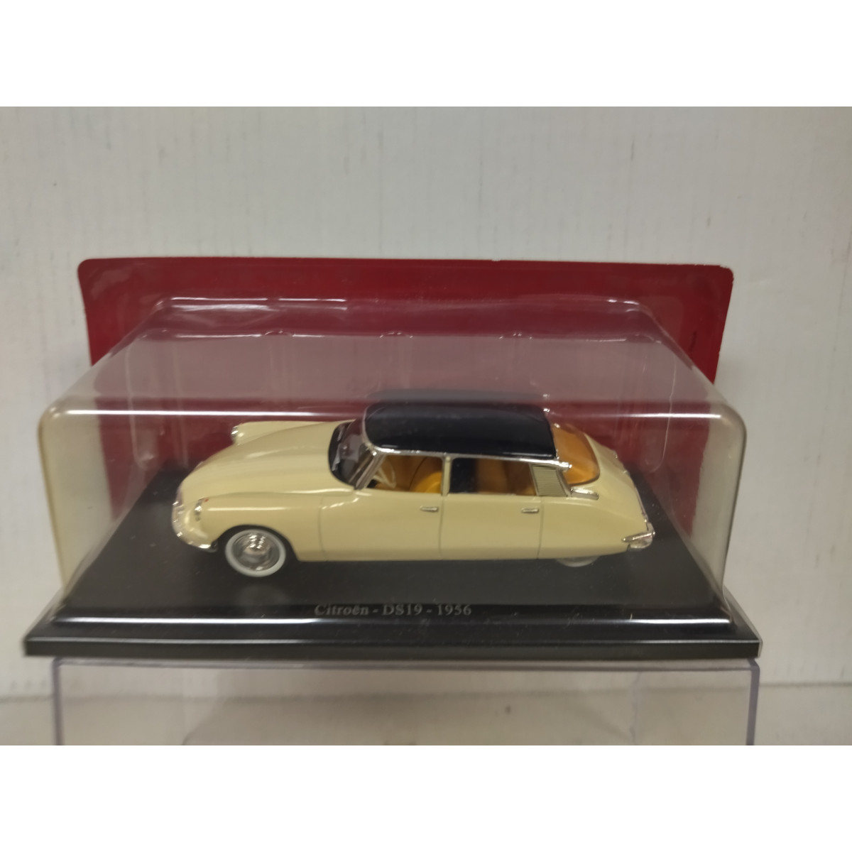 DS-19 1956 Showcase Hachette – Miniature Voiture 1:24 Neuve Sous Blister