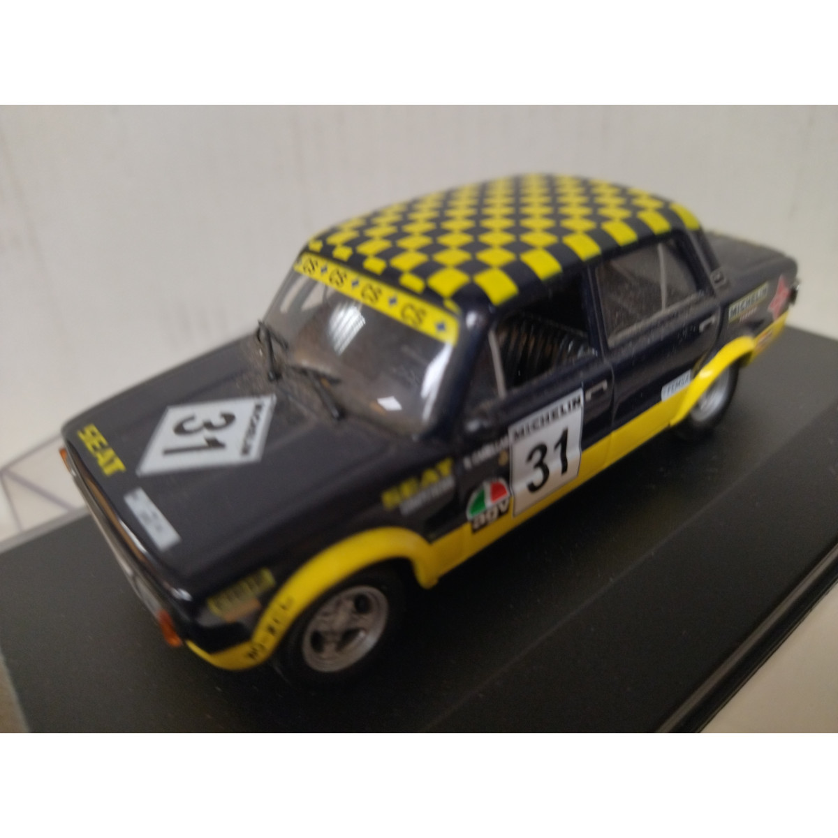 Seat 1430 / 1800 - Rallye Automobile Monte-Carlo 1977 - Servià
