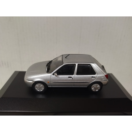 FORD FIESTA 1996 SILVER 1:43 DeAGOSTINI IXO CAJA NO ORIGINAL - BCN