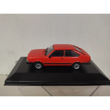 VOLKSWAGEN PASSAT 1984 GTS INESQUECIVEIS 1:43 DeAGOSTINI IXO CAJA NO ORIGINAL